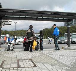 �֒�T�[�r�X�G���A