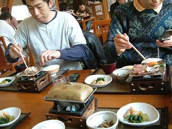 �����̓�